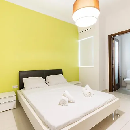 Apartment Beautiful Hill Apt, With Balcony, Seaviews & Wifi By 360 Estates *
