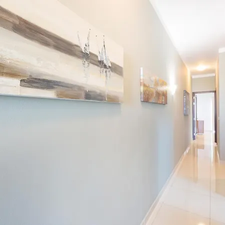 Beautiful Hill Apt, With Balcony, Seaviews & Wifi By 360 Estates Apartment *