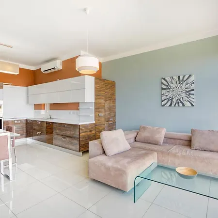 Beautiful Hill Apt, With Balcony, Seaviews & Wifi By 360 Estates * Saint Julian's