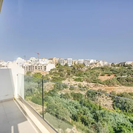 Apartment Beautiful Hill Apt, With Balcony, Seaviews & Wifi By 360 Estates Saint Julian's